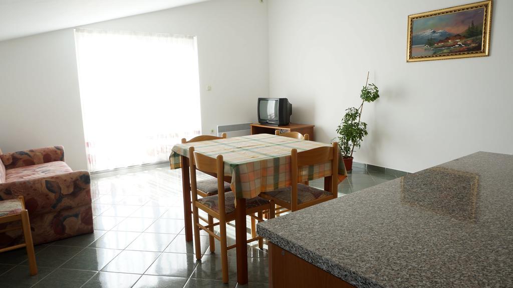 Apartments Sandra Sukošan Szoba fotó