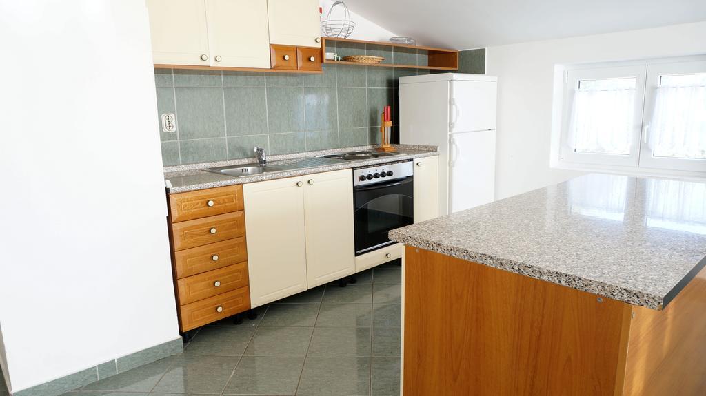Apartments Sandra Sukošan Szoba fotó