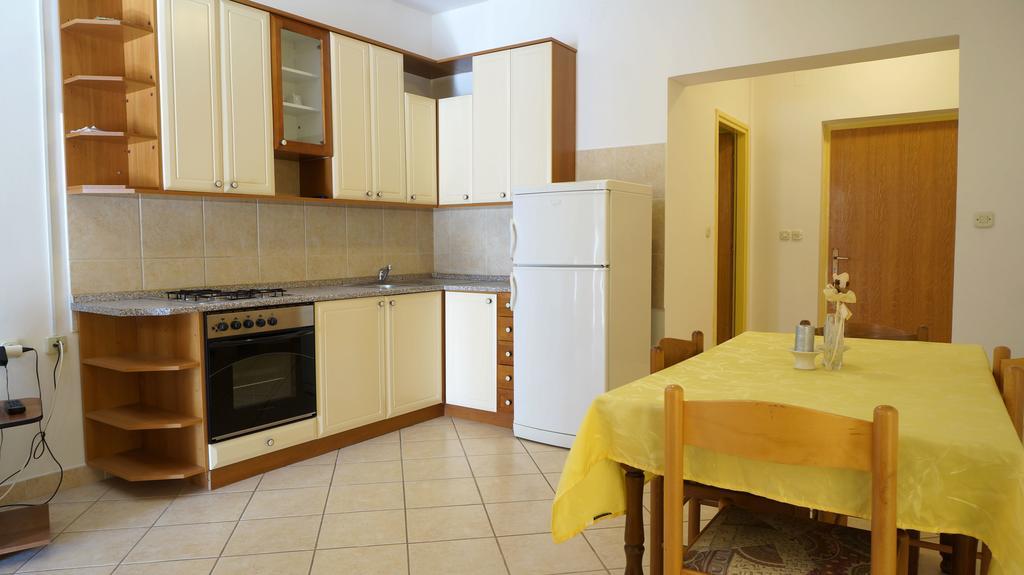 Apartments Sandra Sukošan Szoba fotó